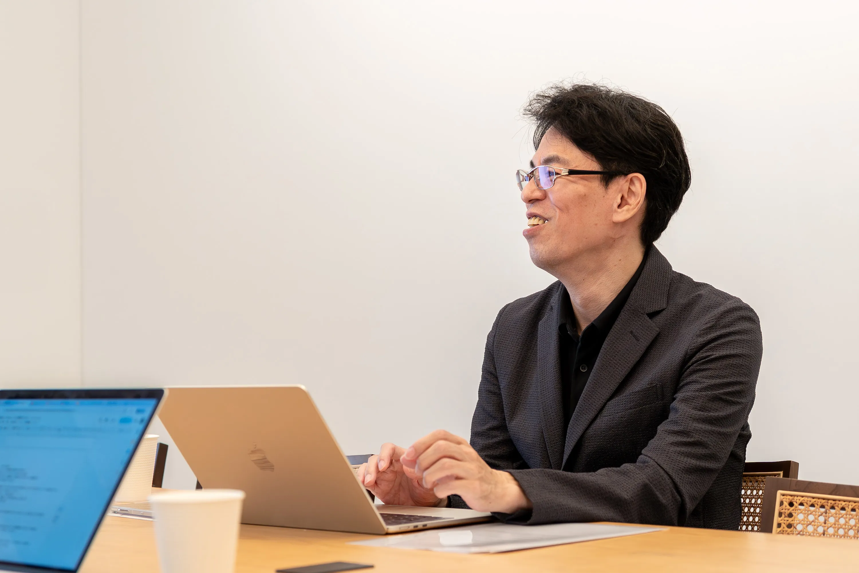 監修者の水野崇さんがデモトレードにおすすめのFX口座を回答している様子。実際の授業でも使用した楽天FXはリアルレートを使えるのがおすすめだという