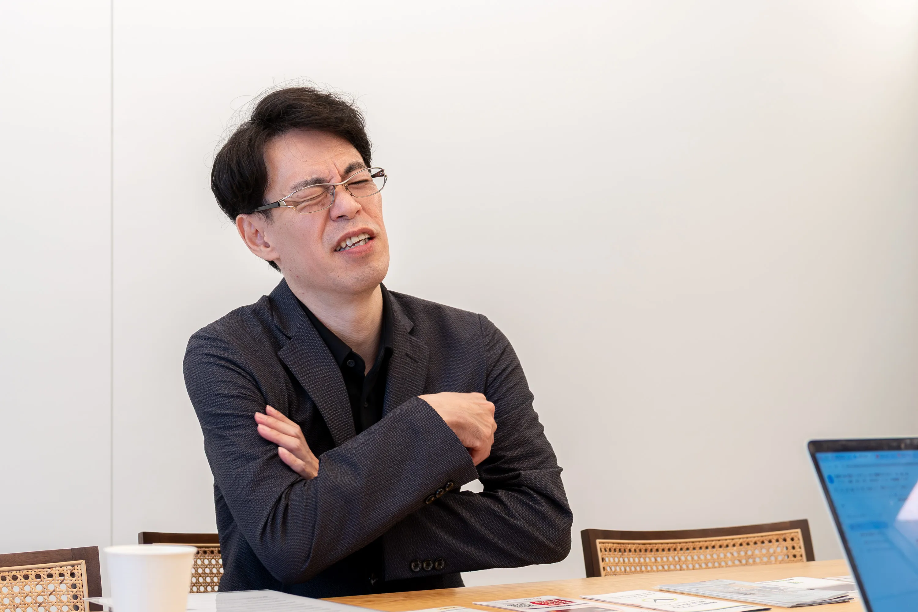 監修者の水野崇さんが、カードローンを学生が利用することについて言及している様子。管理や負担の重さから、カードローンの利用は控えてほしいとのこと